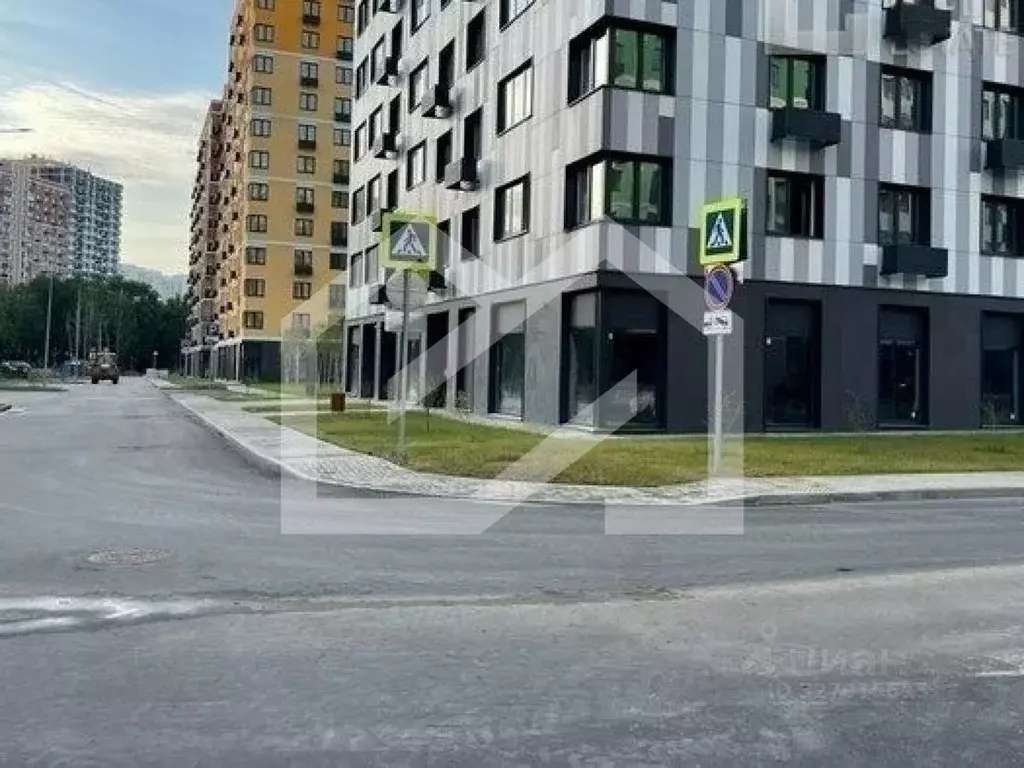 Помещение свободного назначения в Москва ул. Юлиана Семенова, 8к2 (255 ... - Фото 1