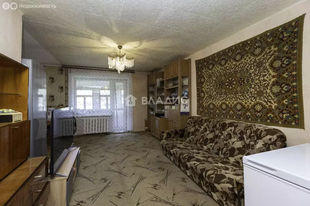 2-комнатная квартира: Тамбовка, Первомайская улица, 7 (70.8 м) - Фото 0