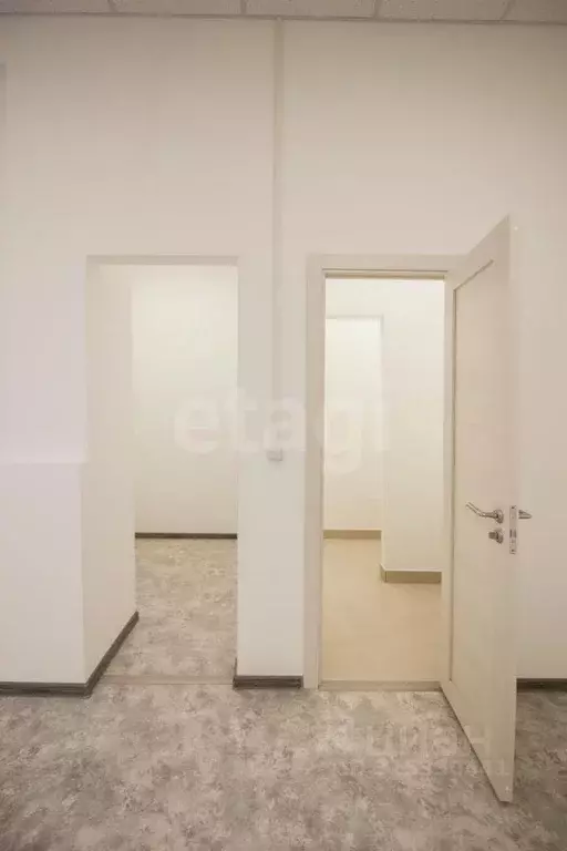 Торговая площадь в Калужская область, Калуга ул. Пухова, 56 (200 м) - Фото 1