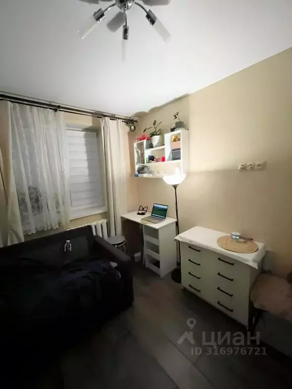 1-к кв. Омская область, Омск ул. Романенко, 10Ак2 (13.7 м) - Фото 0