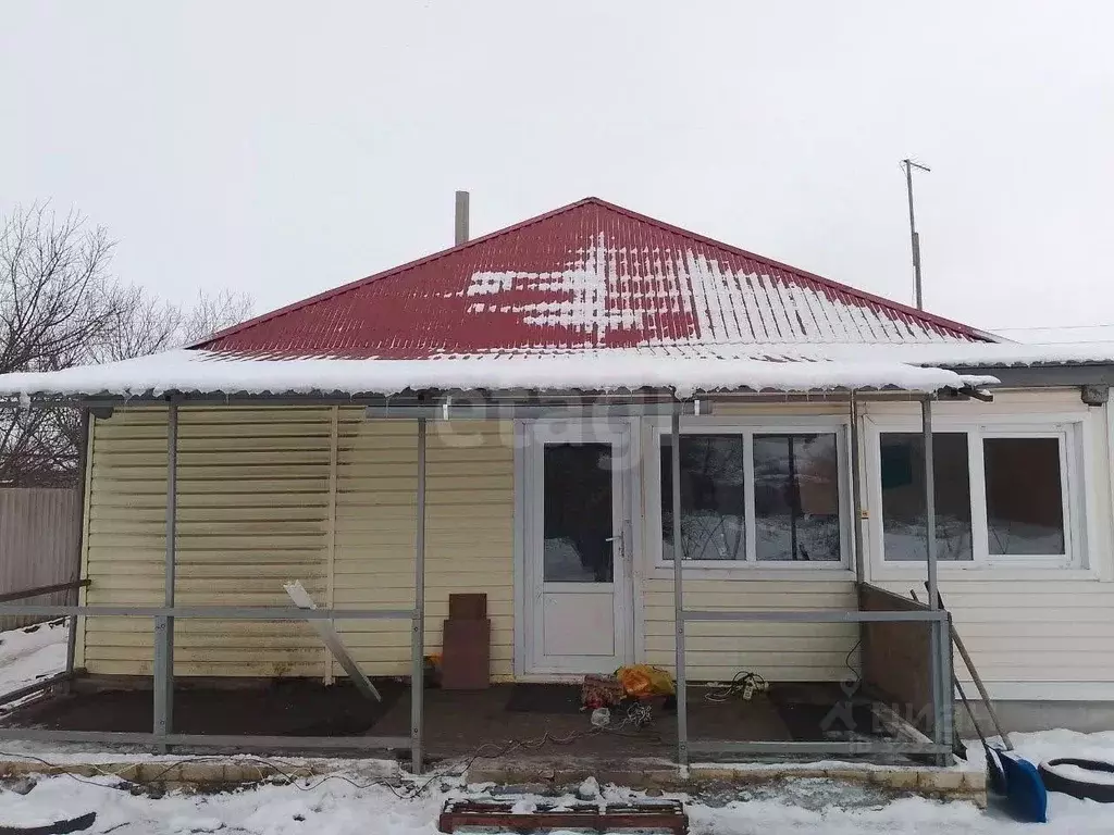 Дом в Белгородская область, Старооскольский городской округ, с. ... - Фото 1