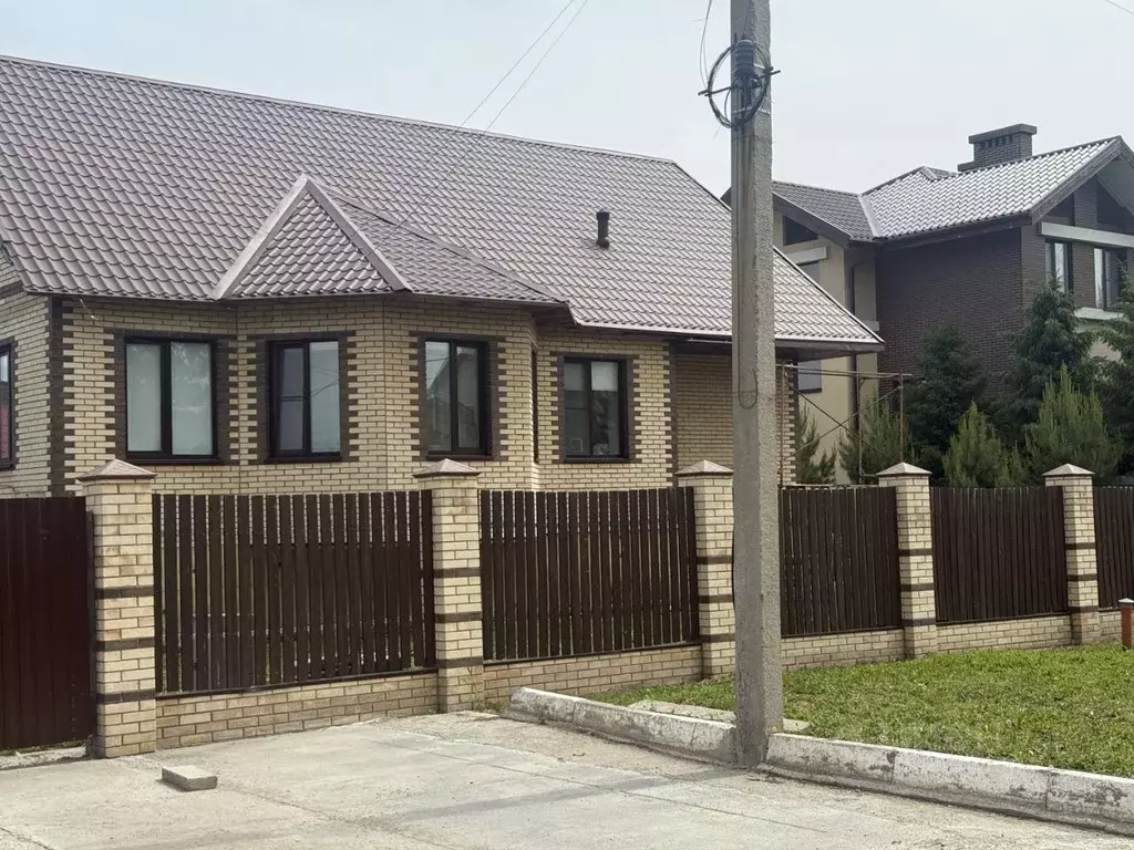 Дом в Омская область, Омский район муниципальный округ, пос. Ростовка ... - Фото 1