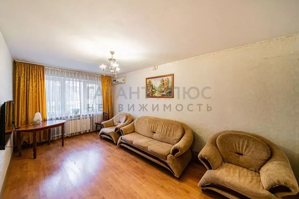 2-к кв. Липецкая область, Липецк Октябрьская ул., 73 (44.0 м) - Фото 2