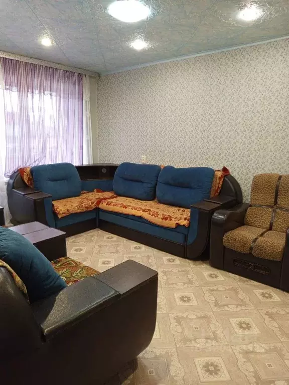 3-к кв. Свердловская область, Артемовский ул. Вайнера, 1Б (57.0 м) - Фото 1