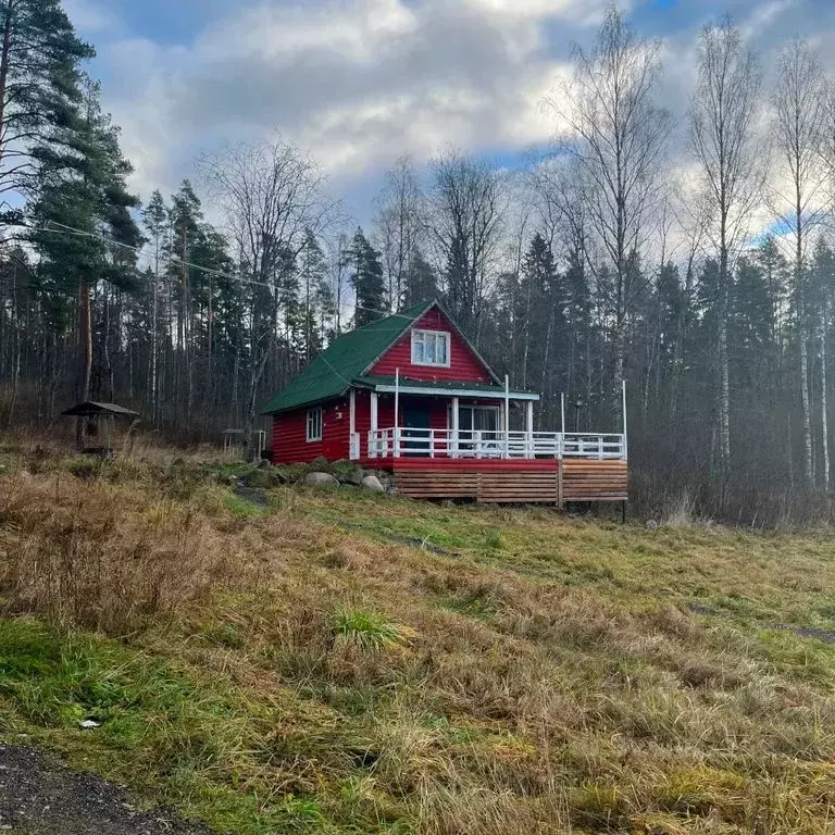 Дом в Ленинградская область, Выборгский район, Каменногорское ... - Фото 1