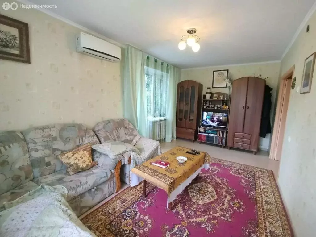 2-комнатная квартира: Абинск, улица Красных Таманцев, 32 (49 м) - Фото 1