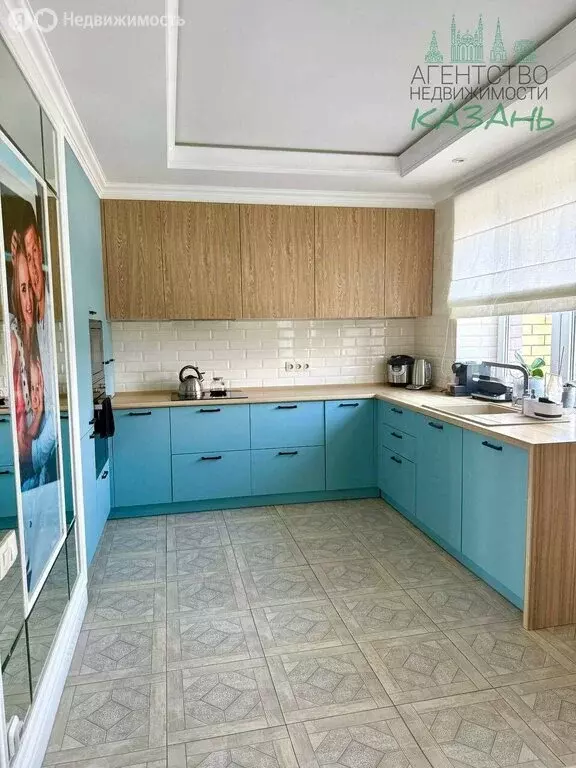 3-комнатная квартира: Казань, улица Баки Урманче, 1 (90 м) - Фото 1