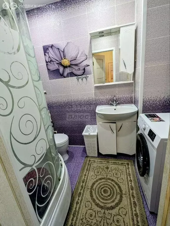 3-комнатная квартира: село Нежинка, Александровская улица, 4 (70 м) - Фото 1