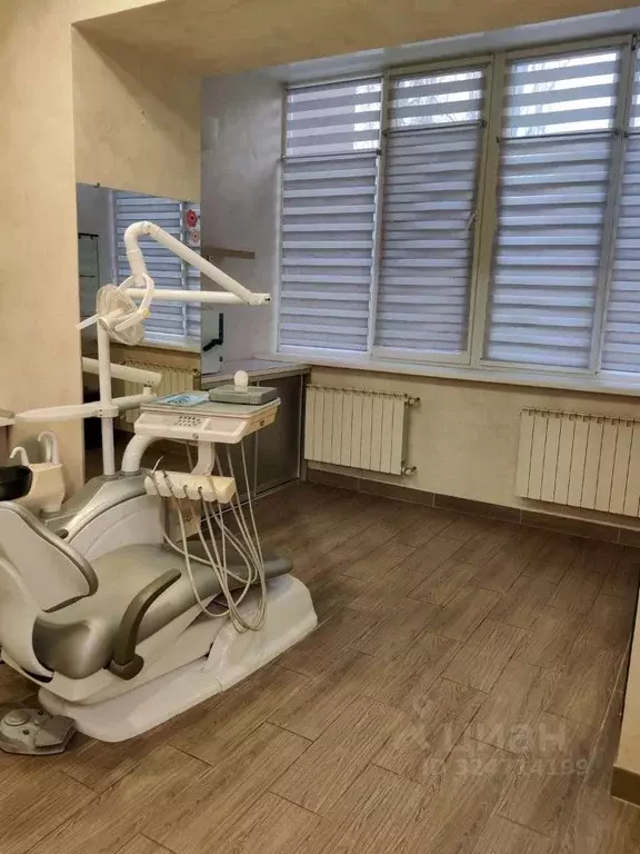 Помещение свободного назначения в Самарская область, Тольятти ул. ... - Фото 1