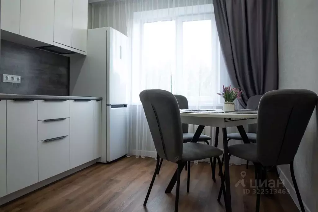 1-к кв. Омская область, Омск Заозерный мкр, ул. Бородина, 2 (40.5 м) - Фото 1