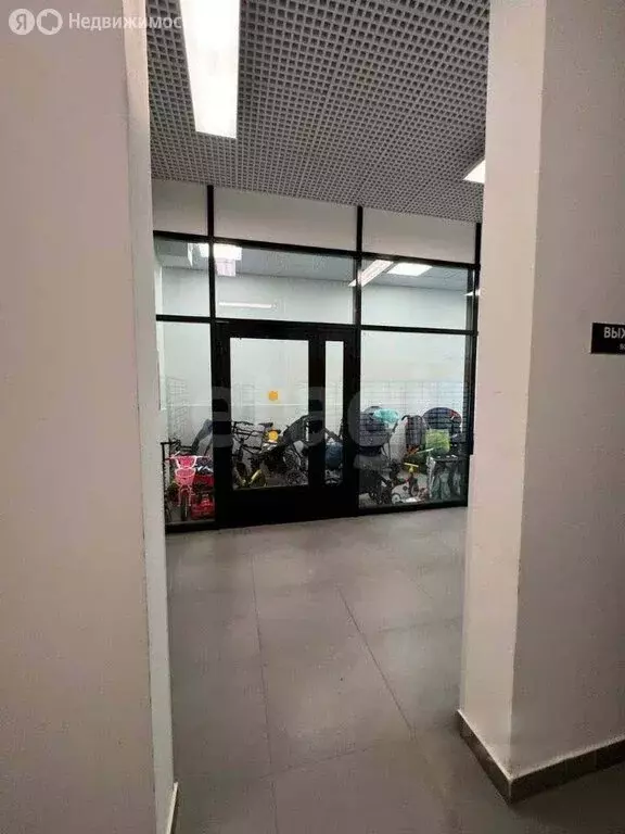 Квартира-студия: деревня Новосаратовка, улица Первых, 4к3 (28.1 м) - Фото 1