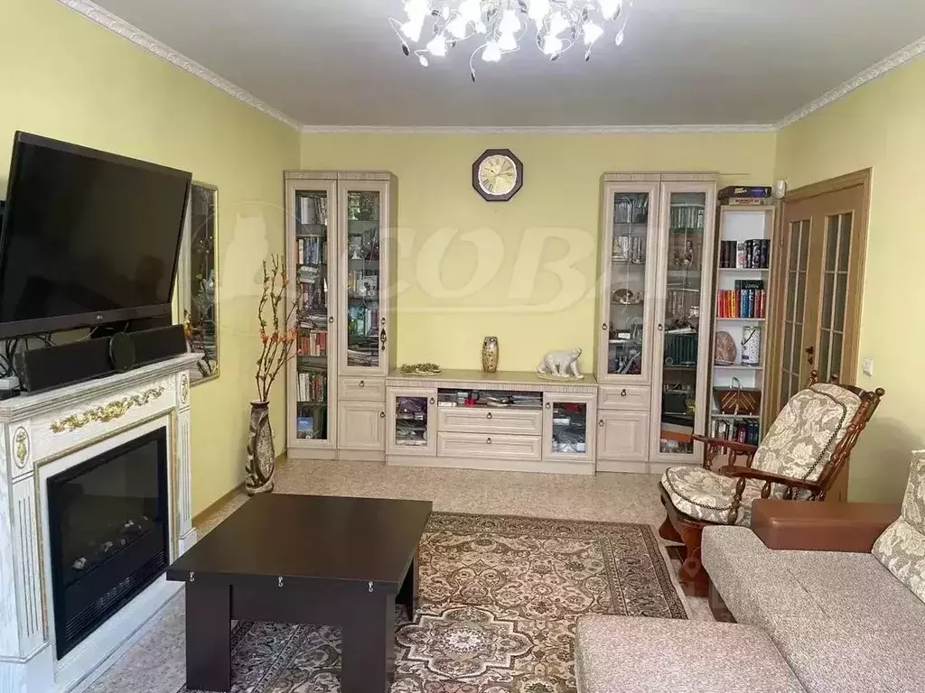 3-к кв. Тюменская область, Тюмень ул. Грибоедова, 13 (91.0 м) - Фото 1