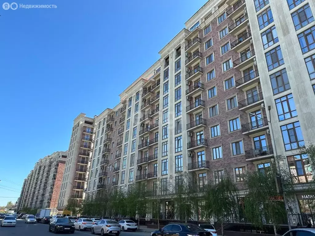2-комнатная квартира: Махачкала, улица Азиза Алиева, 8 (64 м) - Фото 1