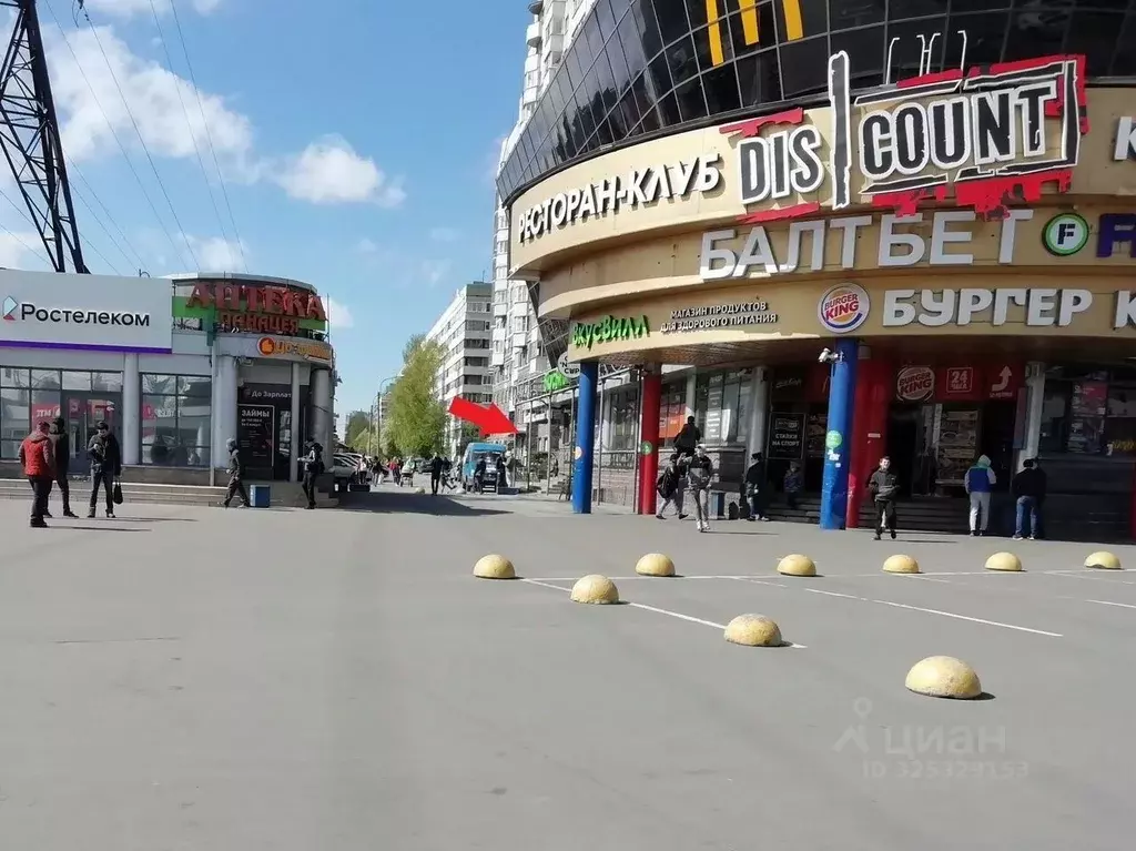 Торговая площадь в Санкт-Петербург Коломяжский просп., 26 (92 м) - Фото 1