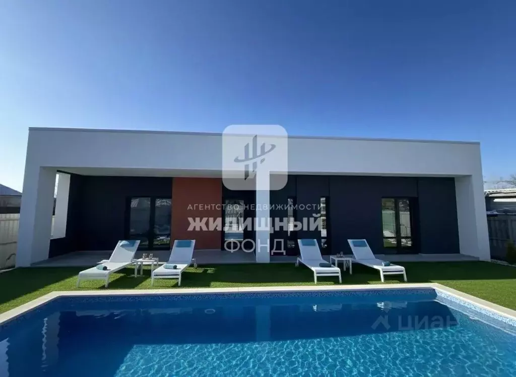 Дом в Саратовская область, Энгельсский район, Красноярское ... - Фото 1