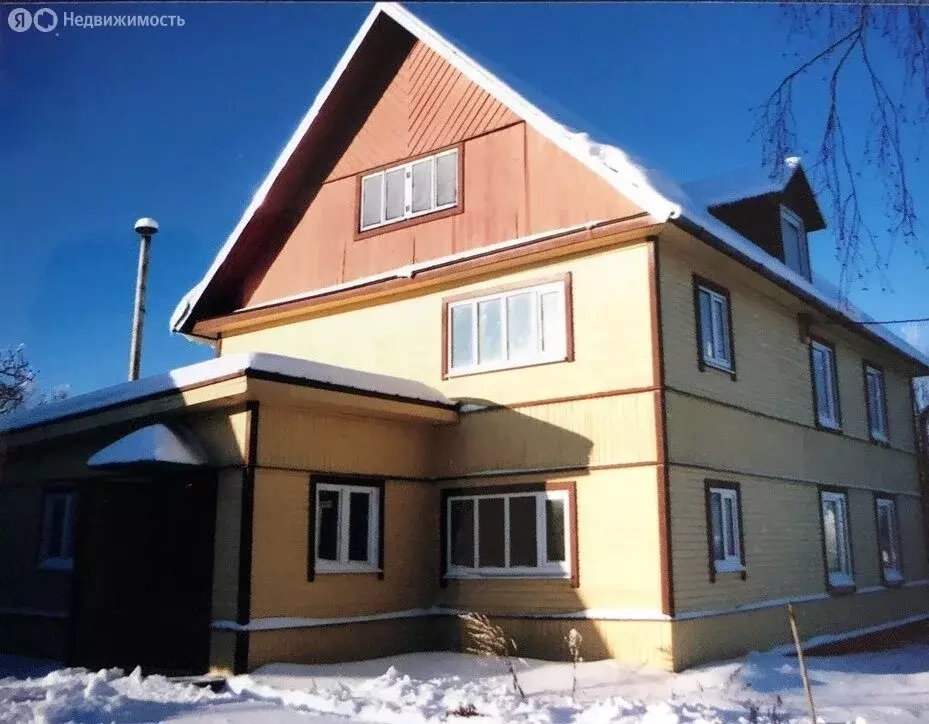 Дом в Псковская область, Плюсский муниципальный округ, деревня Шерёги ... - Фото 1