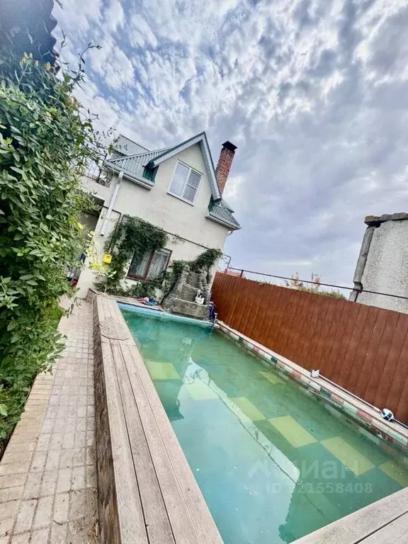 Дом в Астраханская область, Приволжский район, пос. Новоначаловский  ... - Фото 1