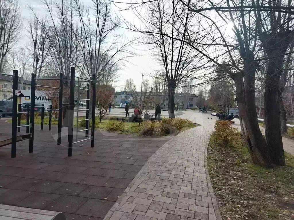 3-комнатная квартира: микрорайон Мелиораторов, улица 70 лет Октября, ... - Фото 1