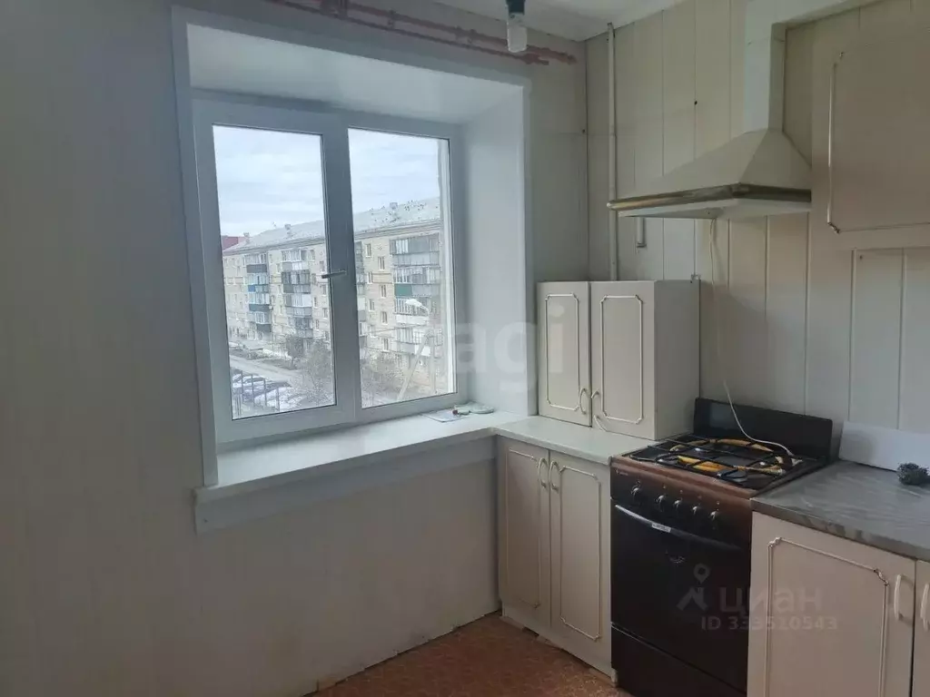 3-к кв. Челябинская область, Пласт Октябрьская ул., 68 (60.0 м) - Фото 1