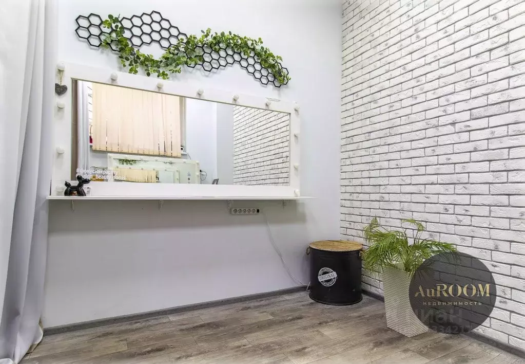 Офис в Волгоградская область, Волжский ул. 40 лет Победы, 57 (82 м) - Фото 1