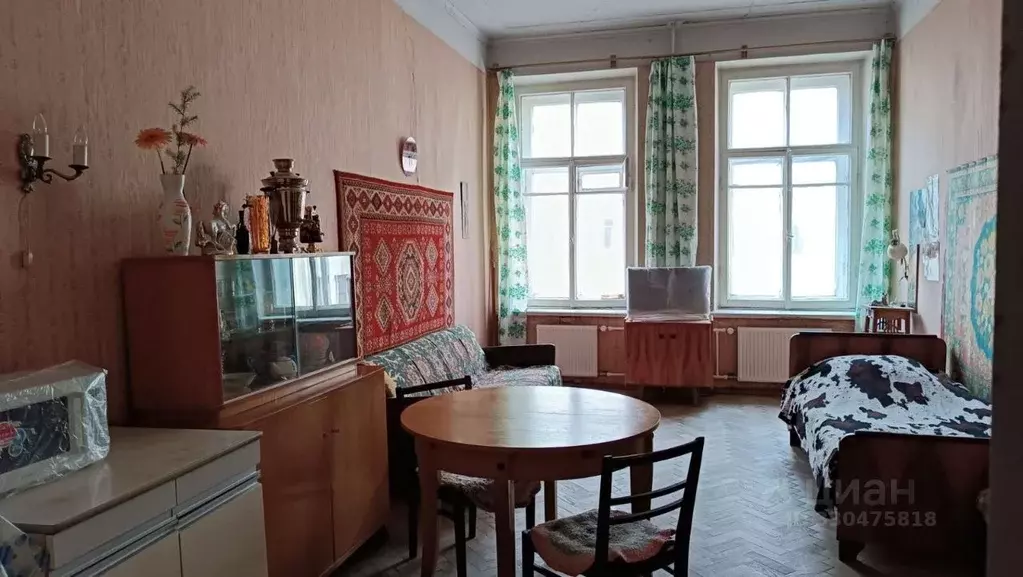 Комната Санкт-Петербург 10-я Васильевского острова линия, 15 (38.7 м) - Фото 1
