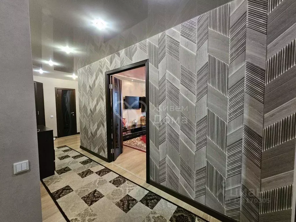 2-к кв. Волгоградская область, Волгоград ул. Балакирева, 2 (63.6 м) - Фото 2