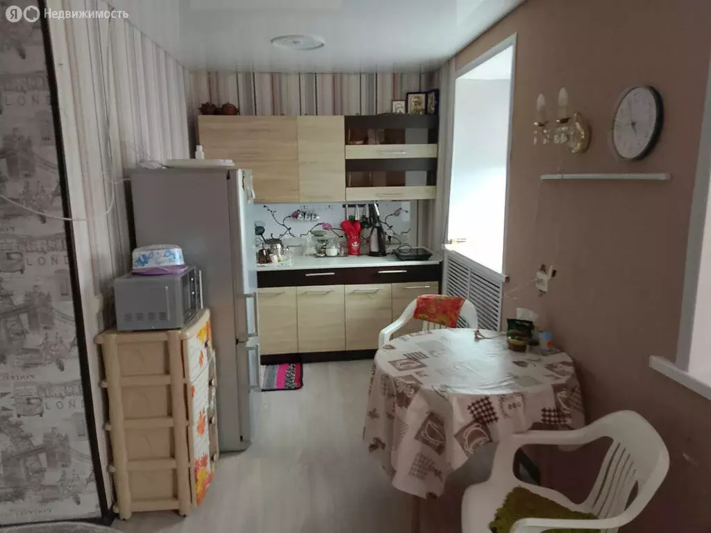 Квартира-студия: село Омутинское, улица 1-й Микрорайон, 3 (30 м) - Фото 0