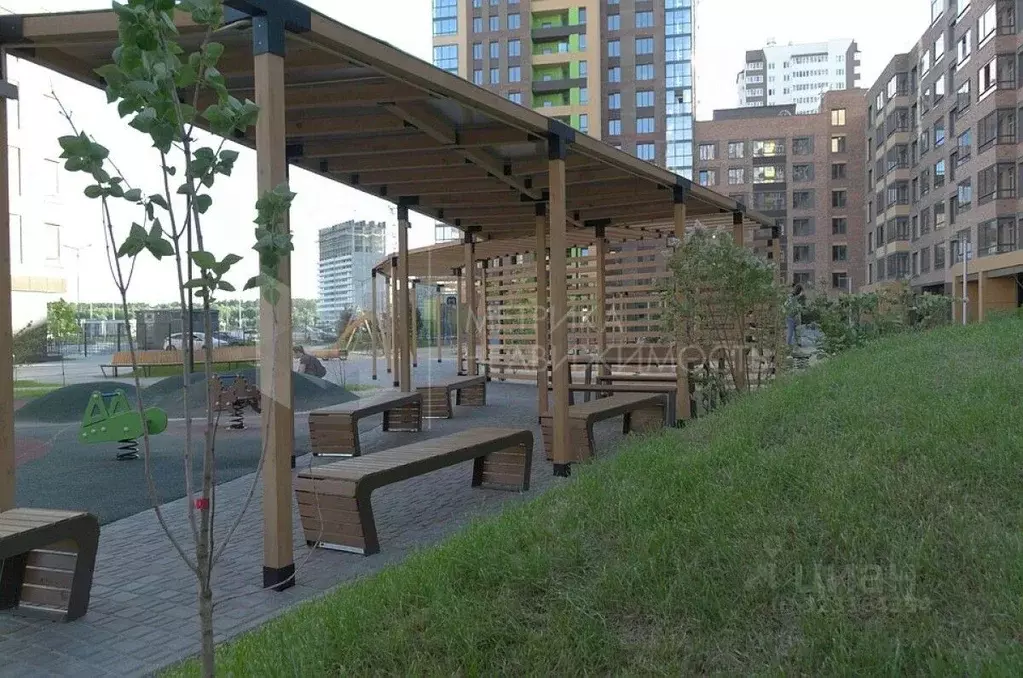 2-к кв. Тюменская область, Тюмень ул. Фармана Салманова, 16 (80.0 м) - Фото 2