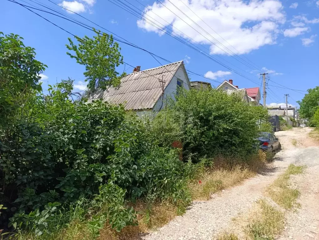 Дом в Крым, Симферопольский район, Молодежное пгт, Дачник ТСН ул. ... - Фото 1