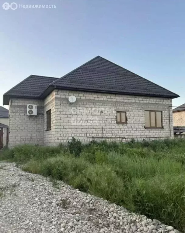 Дом в Чегем, улица имени Братьев Шадовых, 61 (150 м) - Фото 1