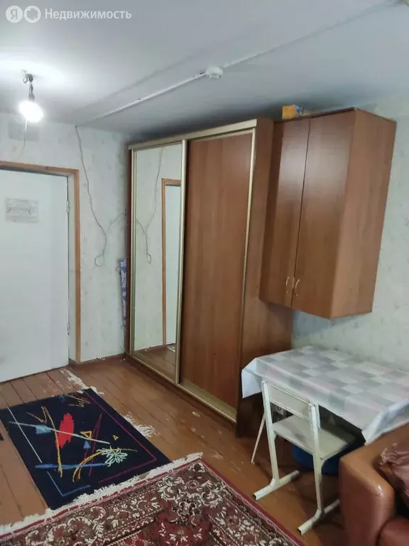 1к в 8-комнатной квартире (18 м) - Фото 1