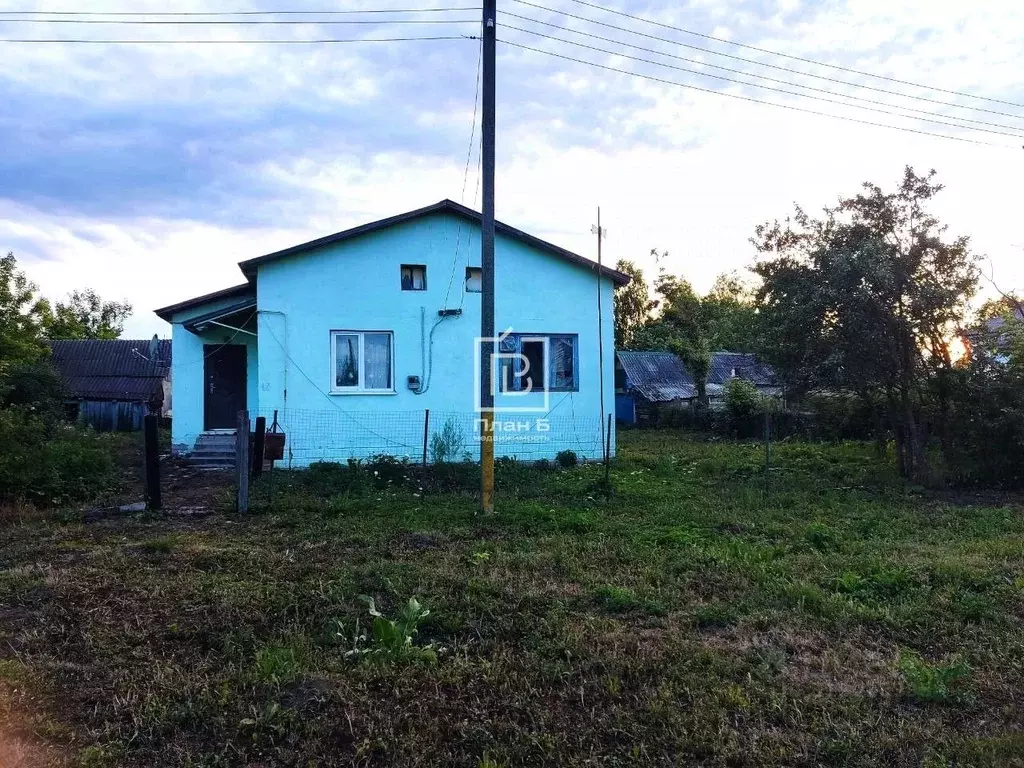 Дом в Калужская область, Сухиничский район, Татаринцы с/пос, с. ... - Фото 1