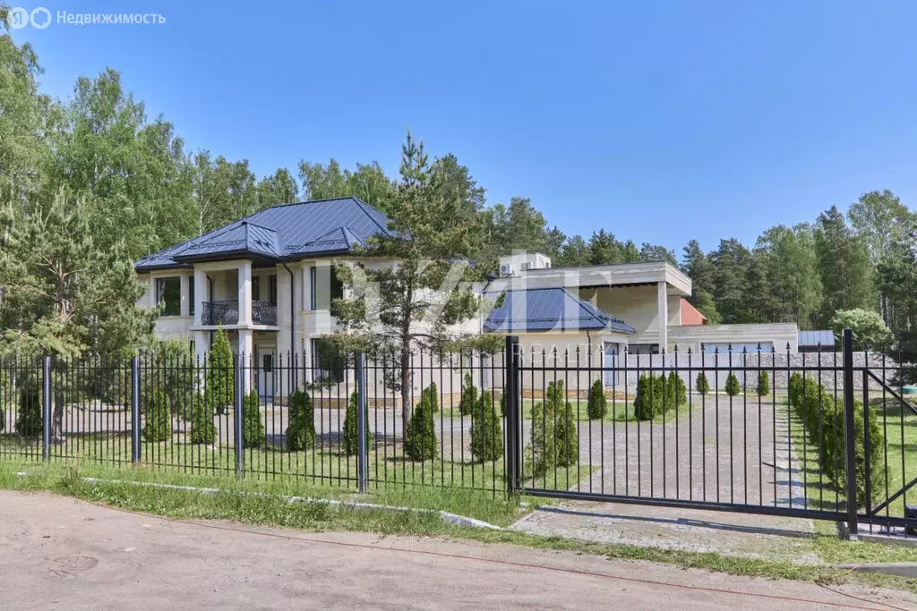 Дом в посёлок Комарово, Цветочная улица, 22к9 (301 м) - Фото 1