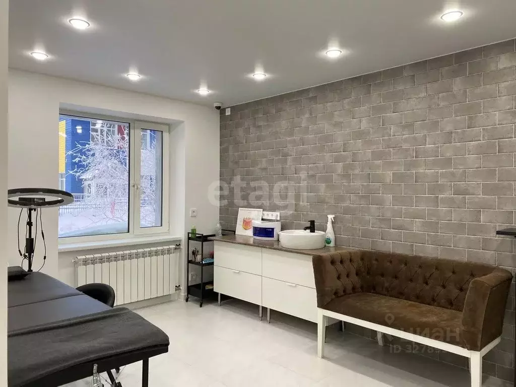 Офис в Ямало-Ненецкий АО, Новый Уренгой Советский мкр, 3/1 (34 м) - Фото 2