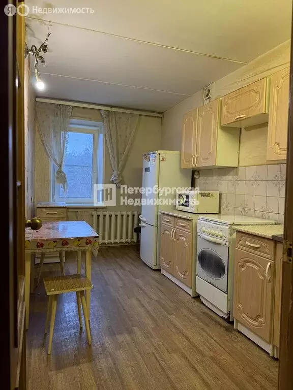 4-комнатная квартира: Отрадное, улица Гагарина, 8 (79.7 м) - Фото 1