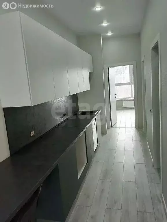 3-комнатная квартира: Томск, Комсомольский проспект, 48 (68.5 м) - Фото 1