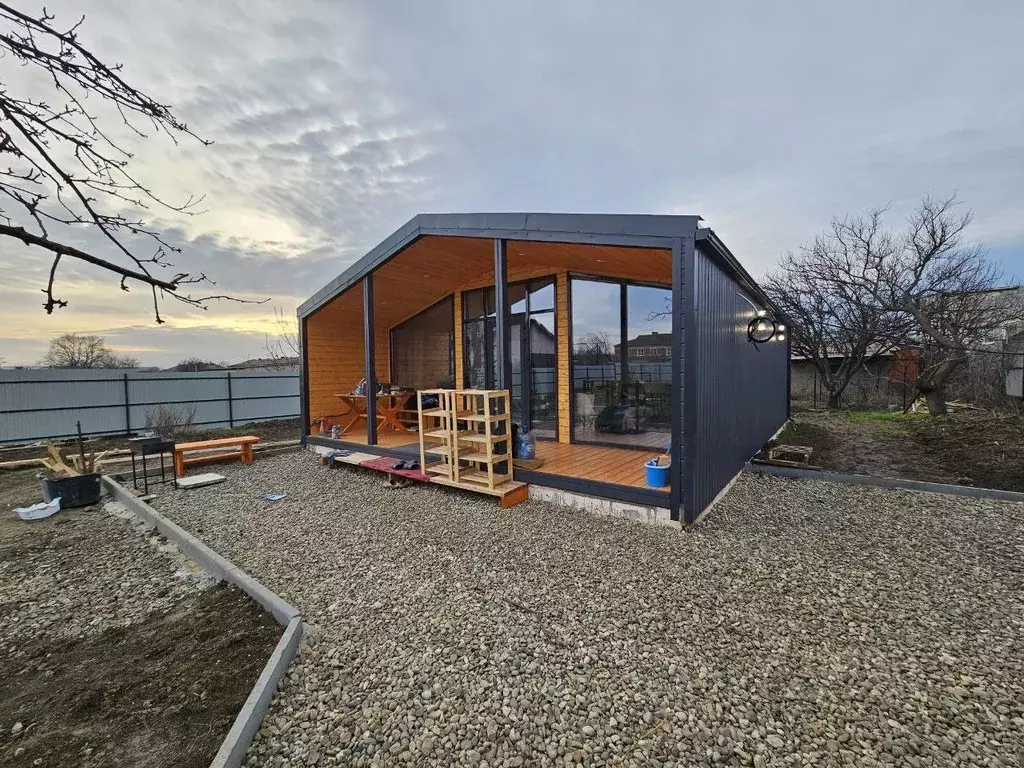 Дом в Краснодарский край, Темрюкский район, Голубицкое с/пос, ... - Фото 2