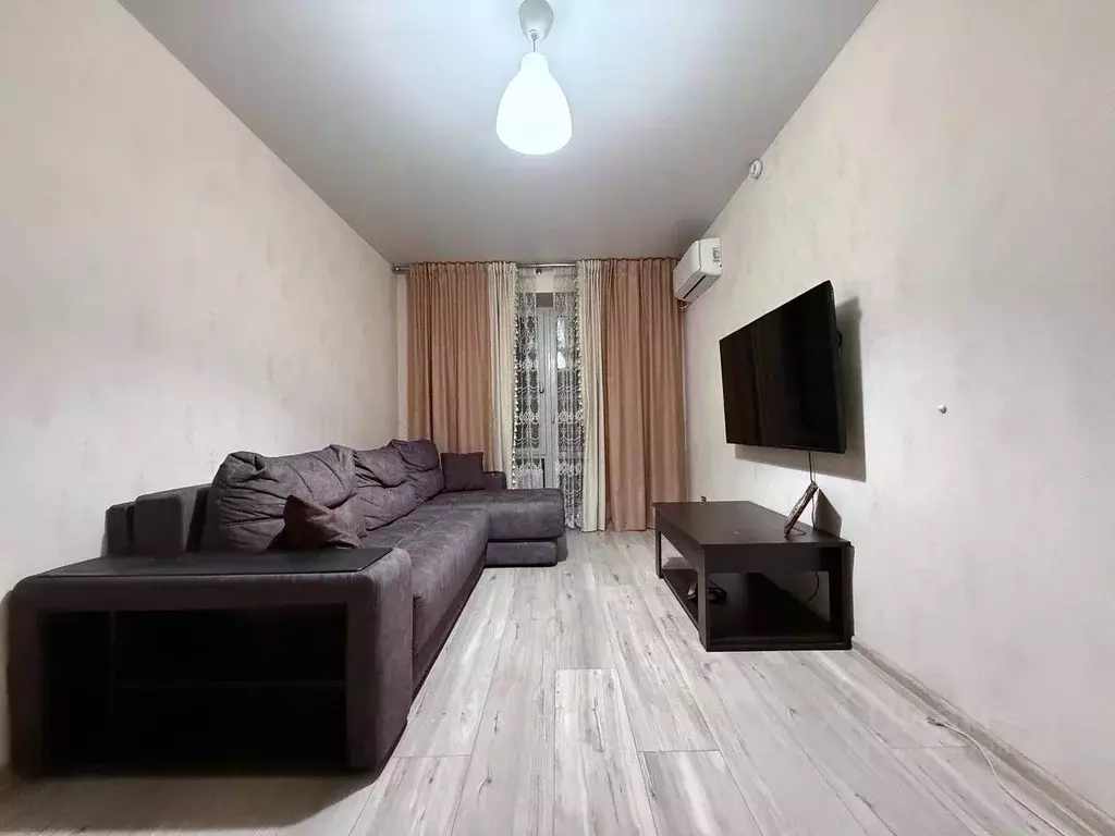 1-к кв. Татарстан, Казань ул. Фикрята Табеева, 3 (36.0 м) - Фото 2