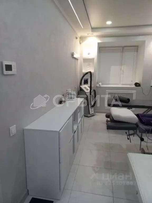 Помещение свободного назначения в Тюменская область, Тюмень ул. ... - Фото 1