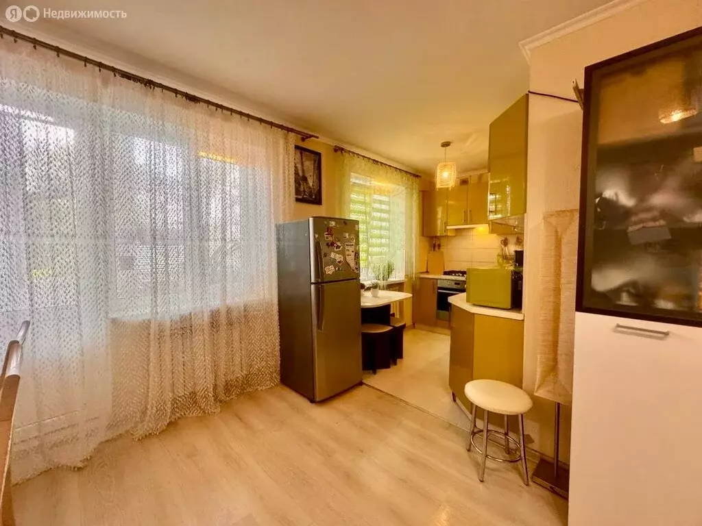 3-комнатная квартира: Симферополь, проспект Кирова, 14А (55.8 м) - Фото 2