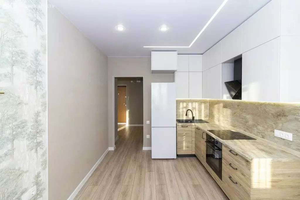 2-комнатная квартира: Тюмень, улица Мельникайте, 138а (63 м) - Фото 2