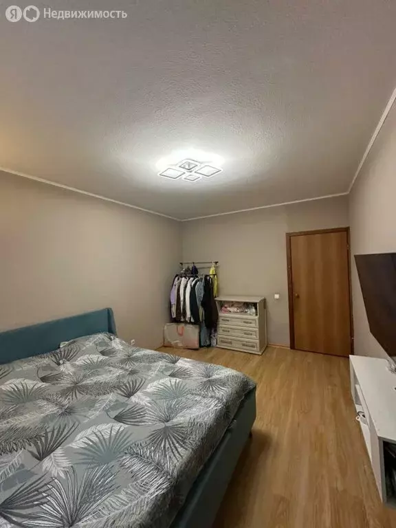 2-комнатная квартира: Екатеринбург, Хрустальногорская улица, 84 (65.9 ... - Фото 2