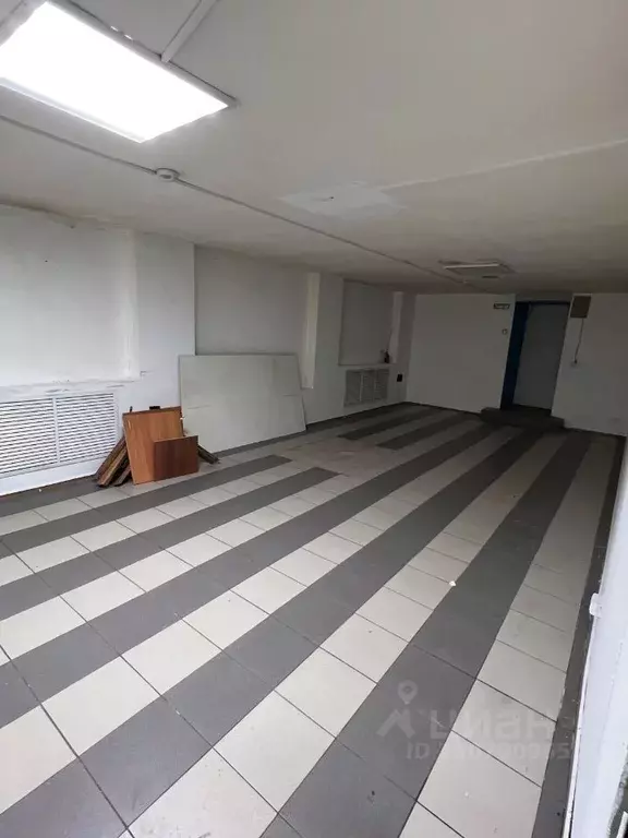 Помещение свободного назначения в Кемеровская область, Кемерово ул. ... - Фото 1