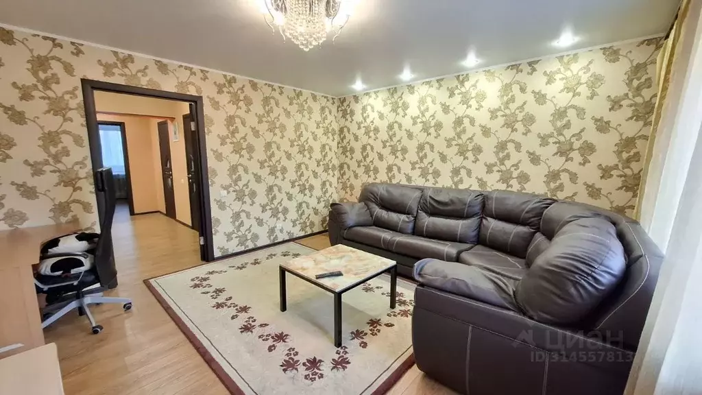 2-к кв. Владимирская область, Владимир Суздальская ул., 5б (70.1 м) - Фото 1