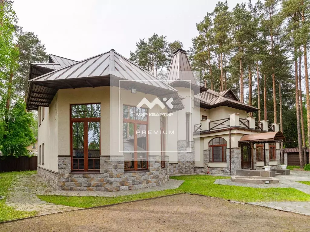 Дом в Ленинградская область, Всеволожск проезд Булгакова, 1 (409 м) - Фото 1