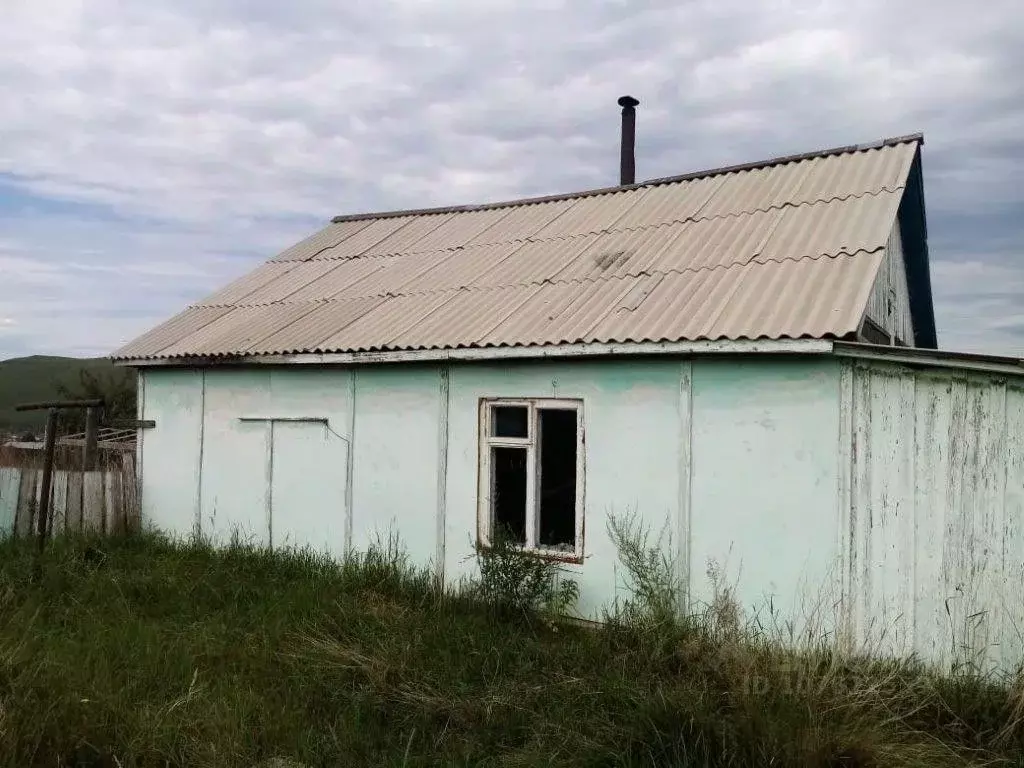 Дом в Забайкальский край, Могойтуйский район, с. Верхняя Ага ул. ... - Фото 0