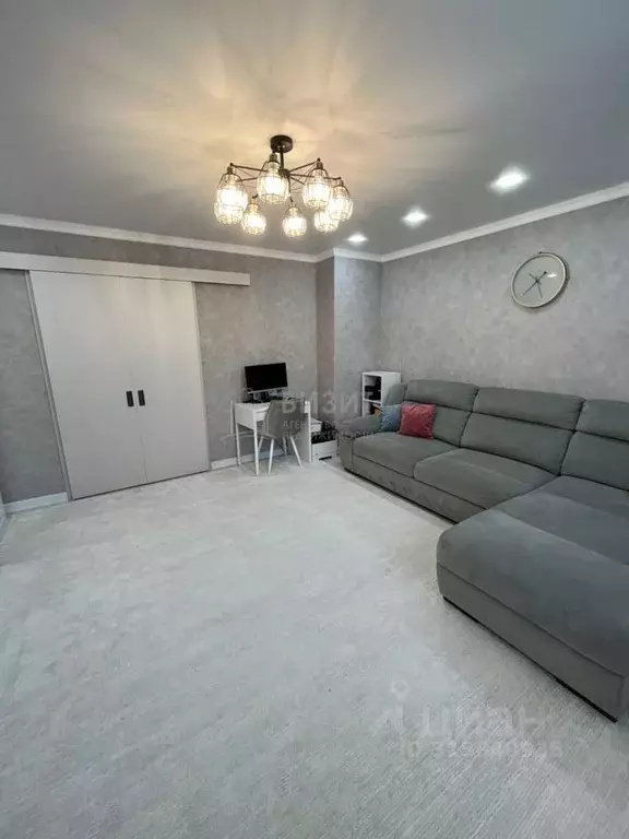 3-к кв. Татарстан, Нижнекамск ул. Фикрята Табеева, 9 (69.4 м) - Фото 0