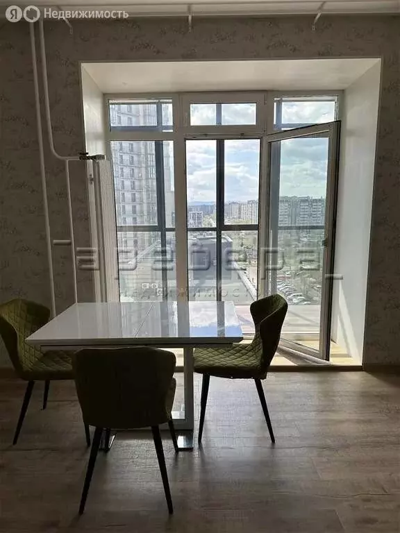 2-комнатная квартира: Красноярск, улица Авиаторов, 21 (72 м) - Фото 2