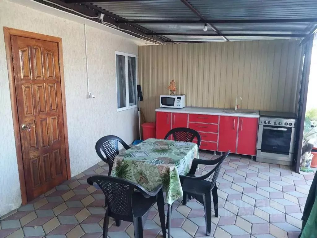 Дом в Краснодарский край, Темрюкский район, Голубицкое с/пос, ... - Фото 2