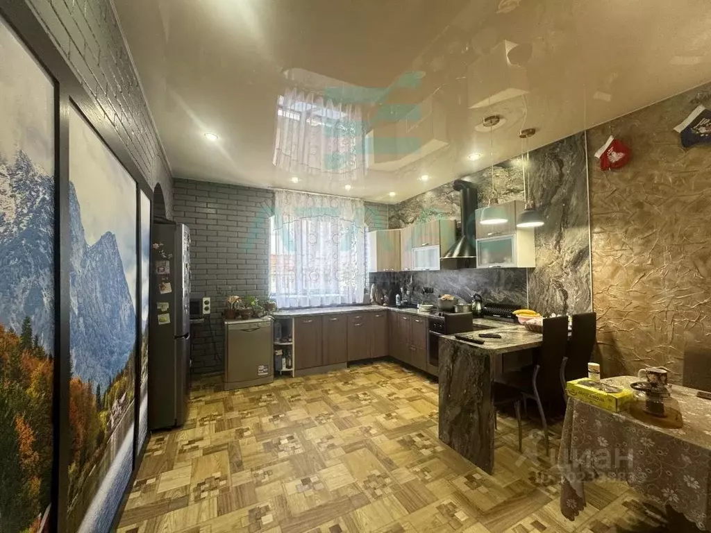 Дом в Крым, Евпатория ул. Урожайная (355 м) - Фото 2